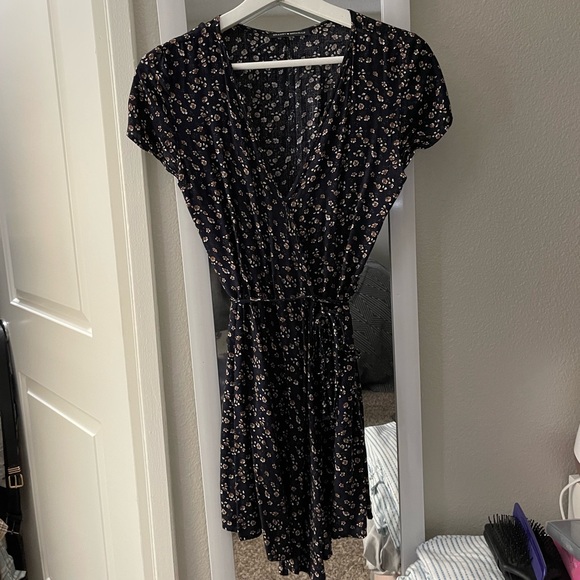 Brandy Melville Dresses & Skirts - Brandy Melville Wrap Dress